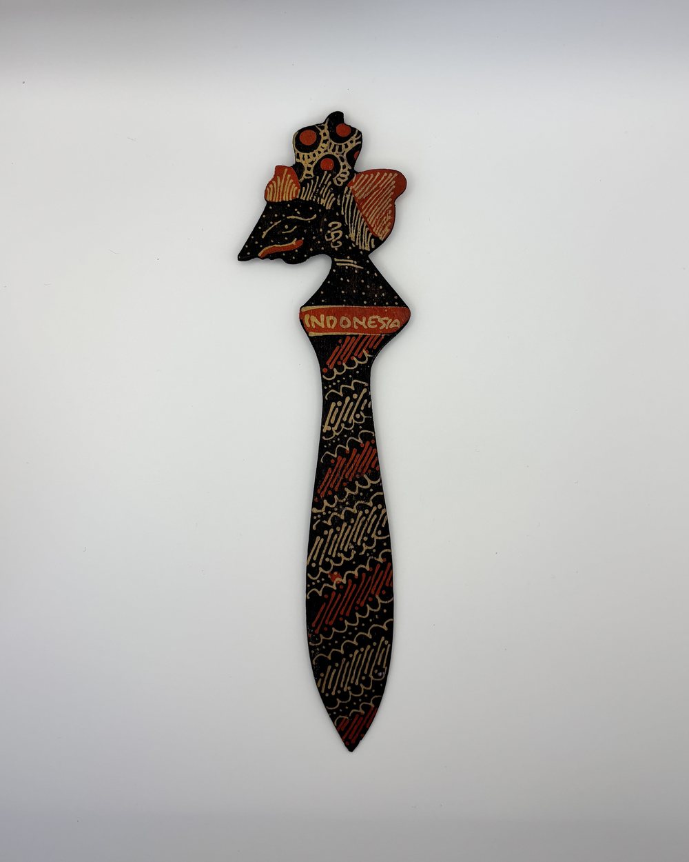 Segnalibro in legno dipinto a motivo Wayang